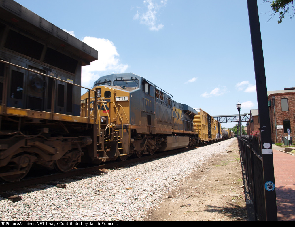 CSX 711